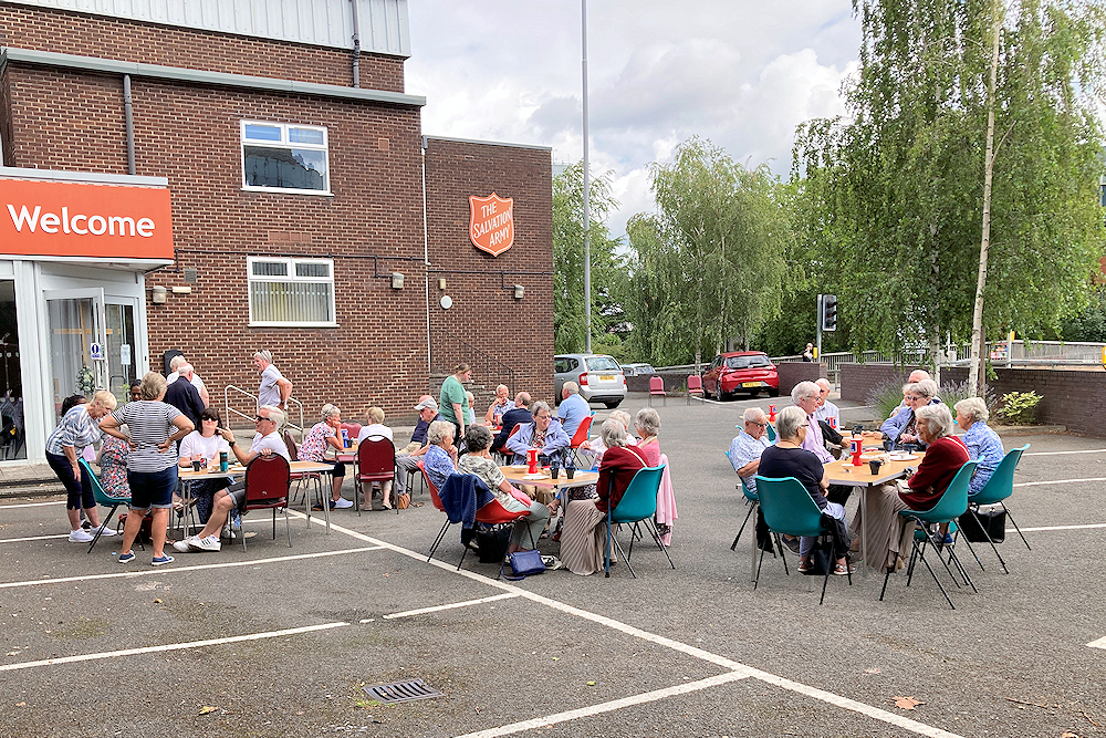 We met in the car park for coffee and cakes